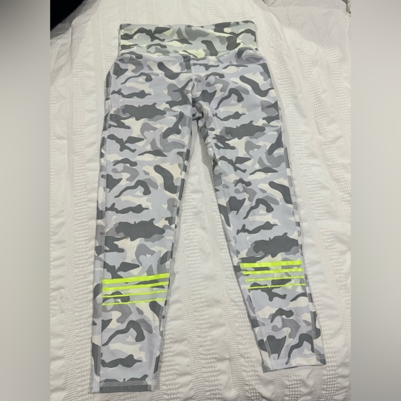Ellie Pants - Ellie leggings gray camo